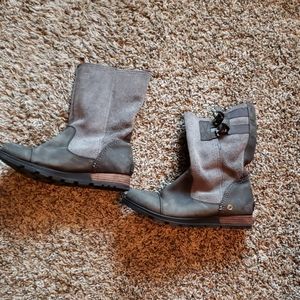 Sorel boots size 8